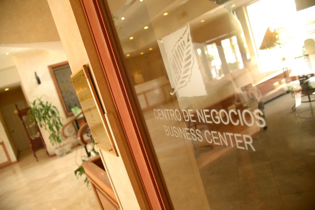 Fresno Galerias Hotel Torreón Exterior foto